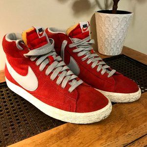 Men's Nike Blazer Hi Suede Vintage in Red